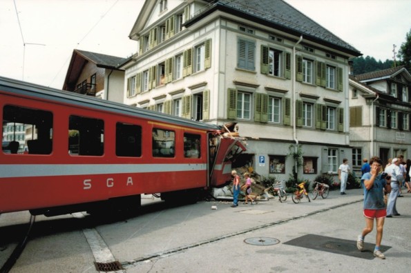 Bahnunglueck Drogerie Wetzel 1989 (27)-001