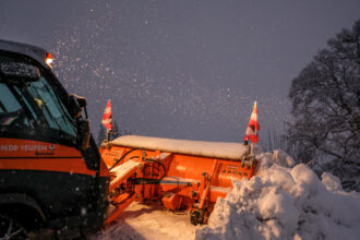 Ruedi Graf: «Auch nach all diesen Jahren bin ich immer wieder erstaunt, wie schnell das Wetter ändern kann. Und wie rasch wieder so viel Schnee fällt. Wäre ich hier nicht selbst erst grad durchgefahren, würde ich glauben, der Winterdienst habe verschlafen.»