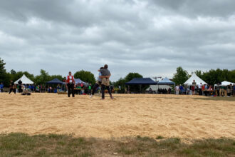 Fabian Steuble (hinten) im Bärendruck
