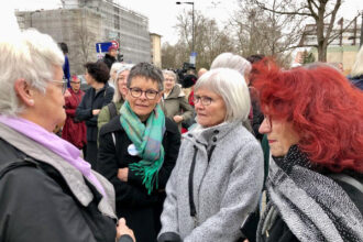 Die Teufner Unterstützung: Mägi Bischof und Herta Lendenmann (rechts).