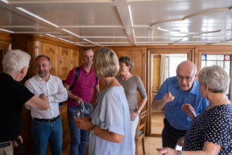 Ein paar Eindrücke vom Feierabend-Apéro in der Blume.  Fotos: tiz