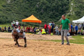 Finn Willener (links) in der Flanke.